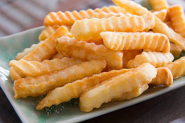 خرید سیب زمینی نیمه اماده زیگزاگی + قیمت فروش استثنایی